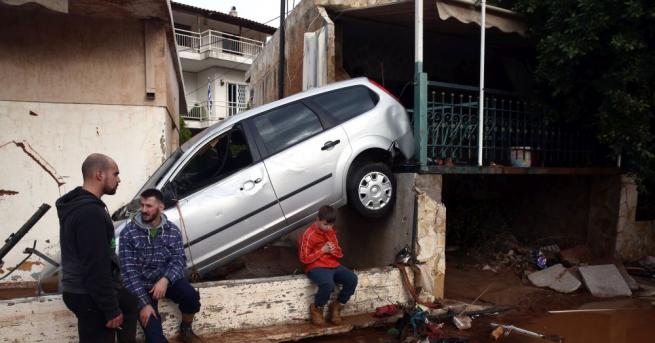 Гръцките власти съобщиха че са открити още трима души загинали