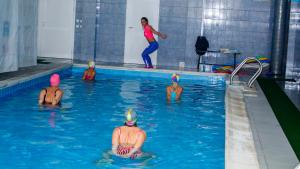 Водни танци