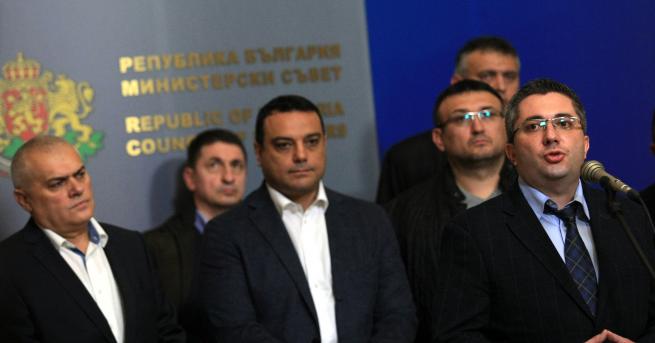 Ще се въведат видеорегистратори в автобусите и превозните средства извършващи