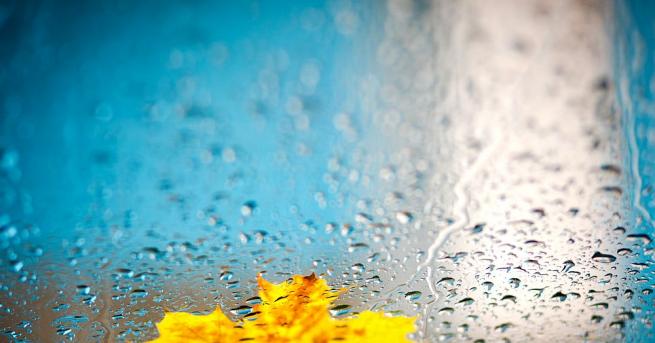 С умерен и временно силен северозападен вятър ще продължи да