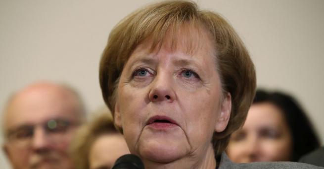 Консервативният блок ХДС ХСС и канцлерът Ангела Меркел не успяха да