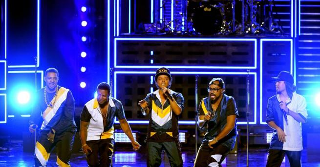 Американският певец Бруно Марс бе удостоен с престижната музикална награда