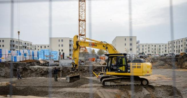 Строителни работници откриха днес на спортно игрище в северния германски