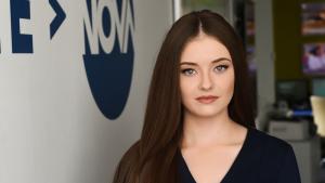 Глория Николова