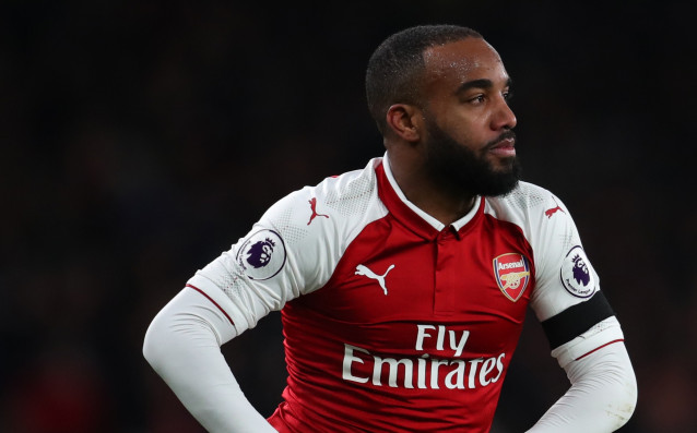 Нападателят на Арсенал Александър Лаказет отпадна от сметките за предстоящото