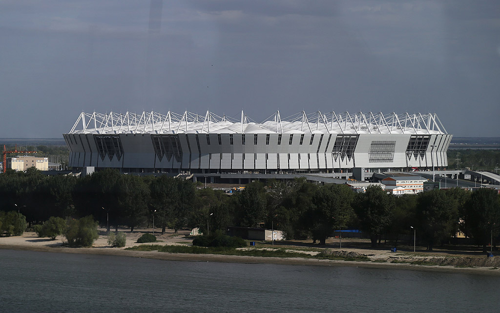 "Ростов Арена", Ростов на Дон. Стадионът е построен специално за първенството през 2018 година. Там играе местният футболен клуб "Ростов". Съоръжението с капацитет 45 000 места ще домакинства четири срещи от груповата фаза и една от осминафиналите на първенството.