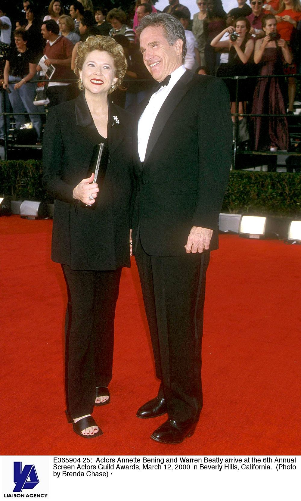 Анет Бенинг и Уорън Бийти се срещат през 1991 година. Двамата, чиято разлика във възрастта е 21 години, са женени от 1992-ра и имат четири деца. На снимката Анет Бенинг и Уорън Бийти през 2000 година