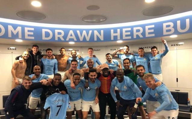 Манчестър Сити постигна изключително драматична победа с 2 1 при