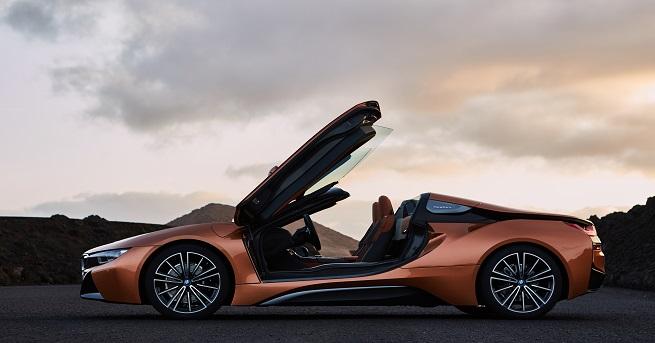 Новото BMW i8 Roadster е базирано на автомобилната архитектура LifeDrive