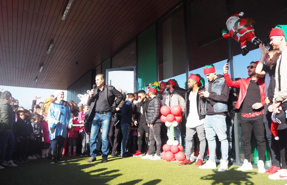 Футболистите от „Лудогорец“ утроиха сумата за детско отделение на разградската болница