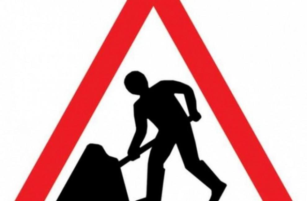 Ремонтный дорожный знак. Знак дорожные работы. Знак ремонтные дороги. Предупреждающие знаки дорожные работы. Дорожный знак ремонтные работы.