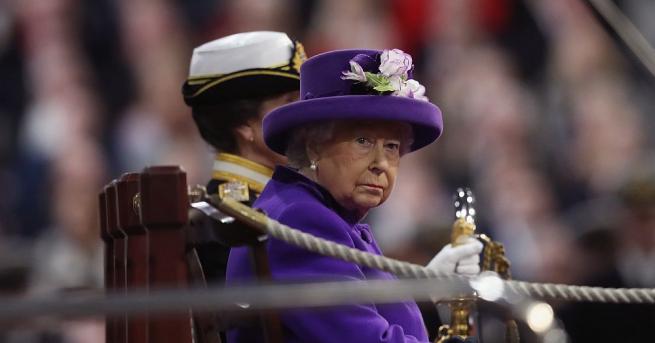 Британската кралица Елизабет II и други видни членове на британското