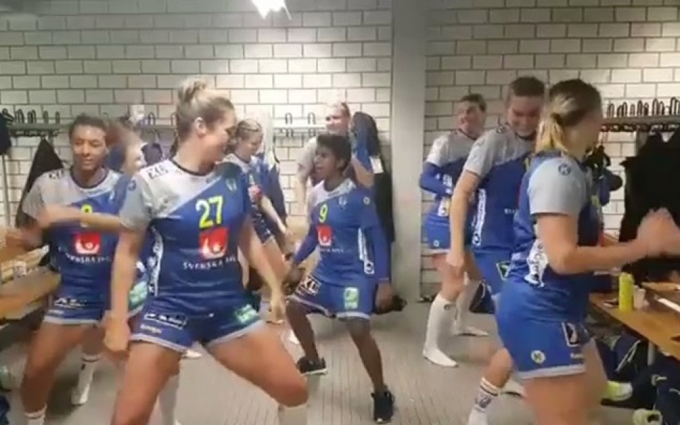 Секси танц на шведските хандбалистки на Световното