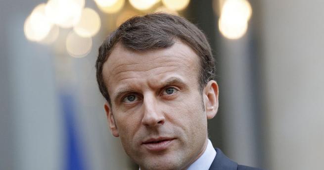 Президентът на Франция Еманюел Макрон бе освиркан днес на годишното