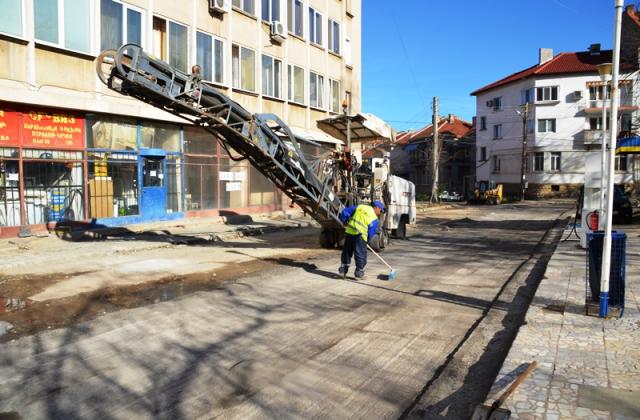 Ремонтът на улици във Враца продължава.