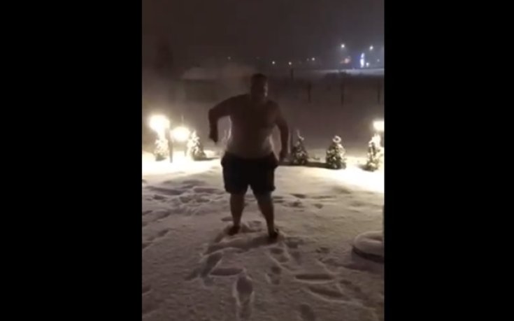 Така се загрява за дерби!