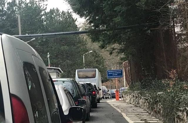 Движението на  границата с турция през ГКПП Малко Търново е блокирано от сутринта