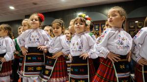 Коледари станаха полазници в Община Варна