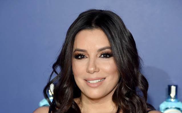 42 годишната актриса Ева Лонгория и 49 годишният й съпругът Хосе Бастон очакват