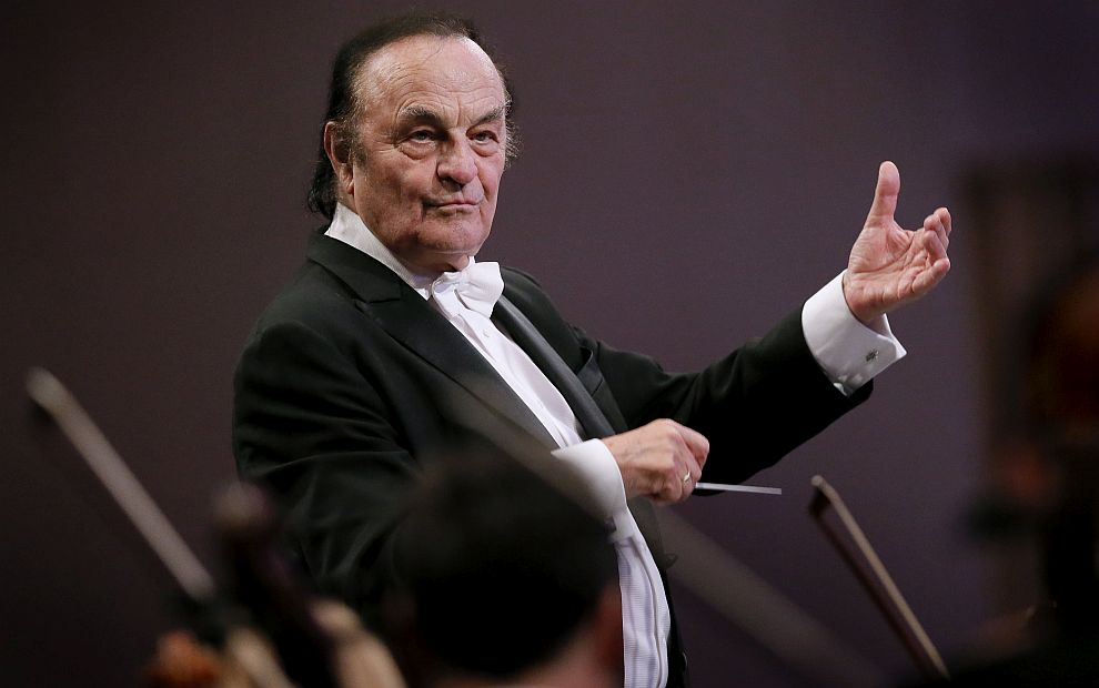 Световноизвестният швейцарски диригент Шарл Дютоа беше обвинен в сексуален тормоз