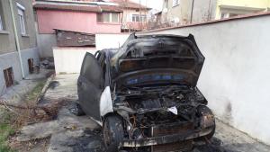 изгорял автомобил