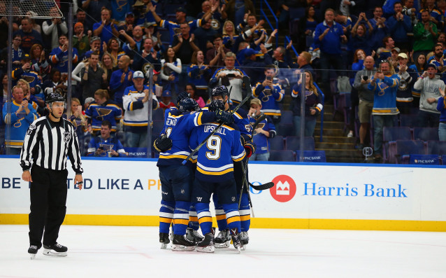 Мач от редовния сезон в Националната хокейна лига на САЩ