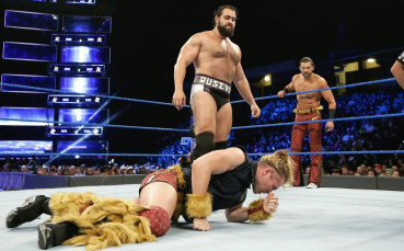 Бризанго с победа над Русев и Инглиш