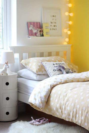 <p>Заложете на ярки цветове в спалнята, за да сте в прекрасно настроение през цялата година</p>