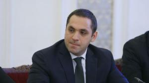 министърът на икономиката Емил Караниколов