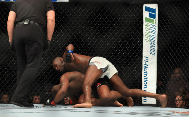 Бившият шампион на Ultimate Fighting Championship UFC в полутежка категория