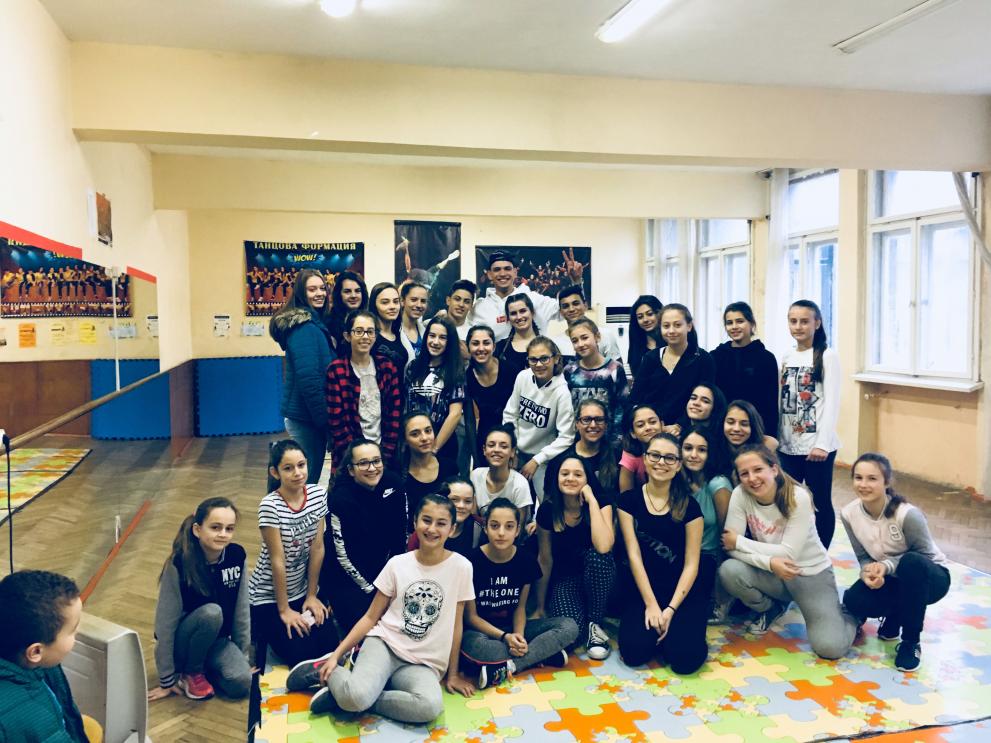 Звезди от ТВ формати учат танцьорите от „Феникс“ в майсторски класове