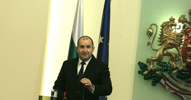 Президентът Румен Радев сезира Конституционния съд с искане за установяване
