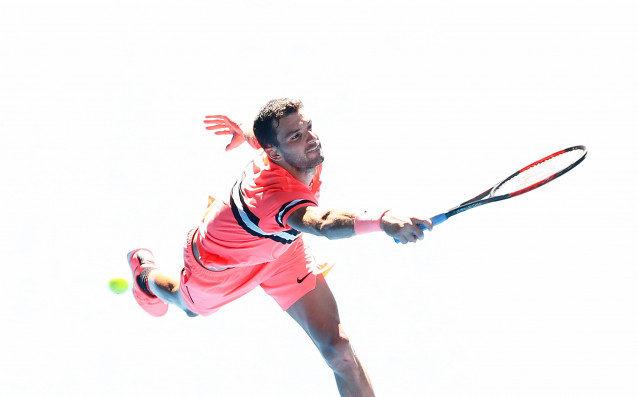 Най добрият български тенисист Григор Димитров очевидно имаше физически проблем