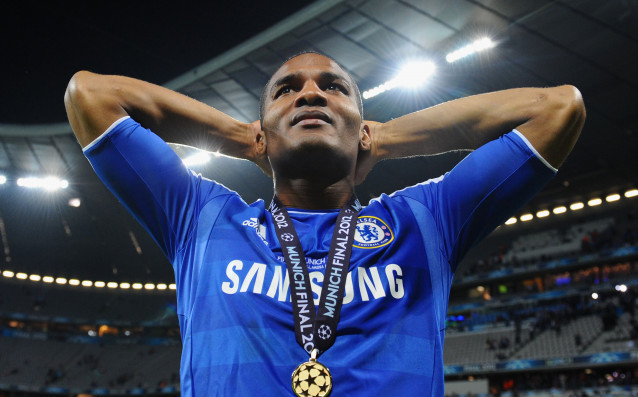 Бившият френски национал Флоран Малуда ще продължи кариерата си в Люксембург 37 годишният футболист подписа контракт