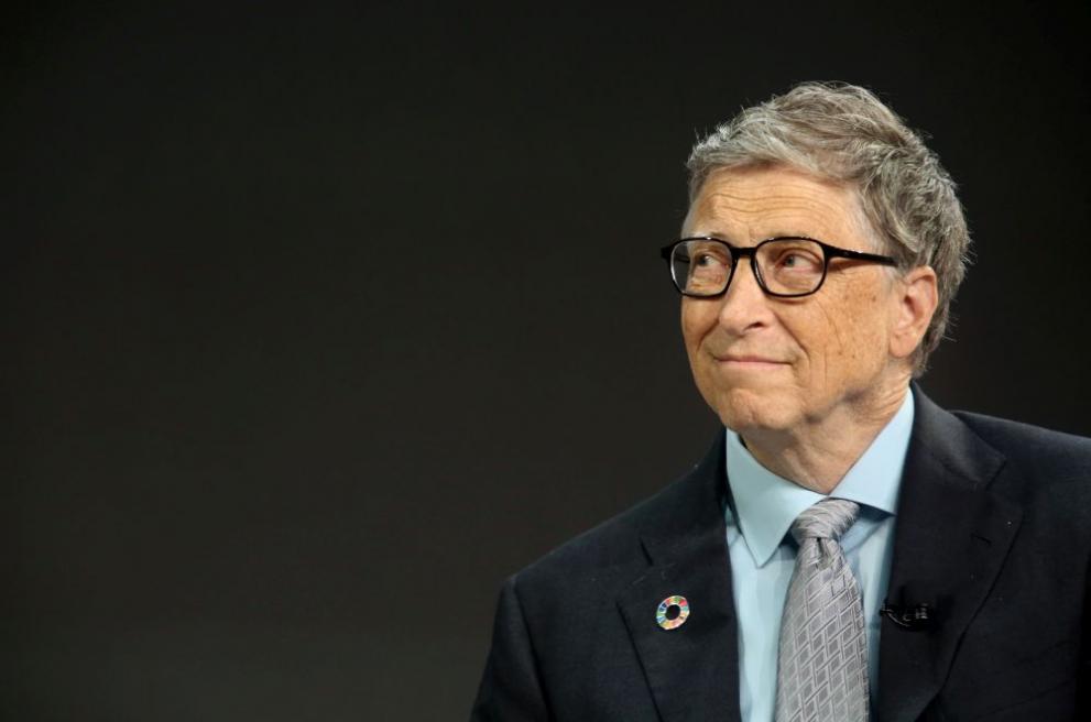 Бил Гейтс прогнозира намаляване на броя на заразените и на смъртните случаи