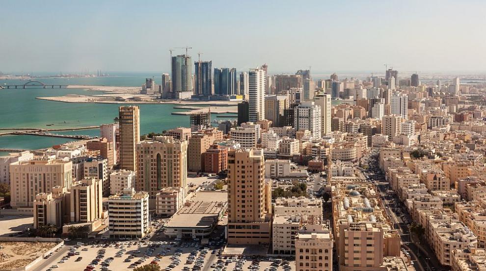 Ирански удар подпали петролна рафинерия в Бахрейн