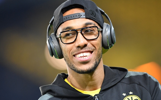 Нападателят Пиер Емерик Обамеянг който бе трансфериран от Борусия Дортмунд в