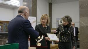 Мая Манолова