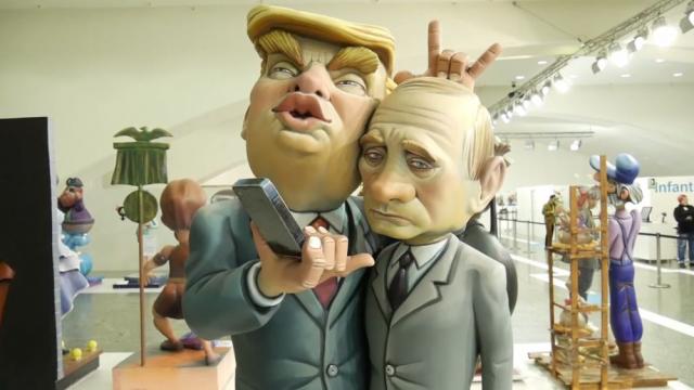 Карикатурни кукли на Тръмп и Путин усмихнаха Валенсия (ВИДЕО)