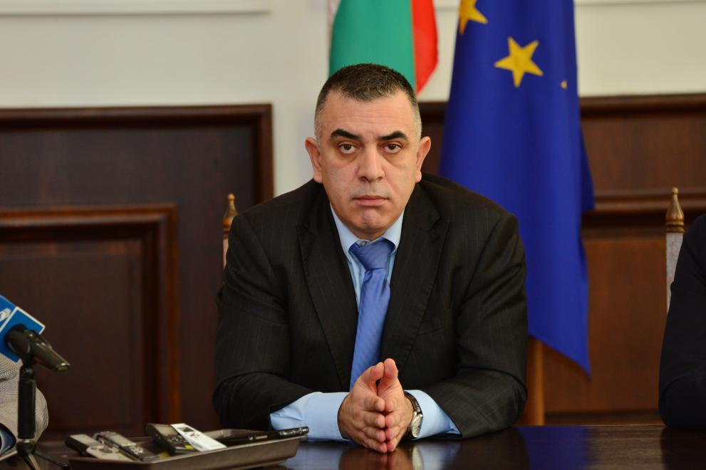 Пред журналисти кметът Стефан Радев коментира темата с изкопните работи