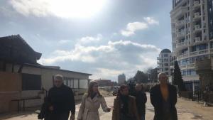 Николина Ангелкова инспектира плажа на Слънчев бряг север