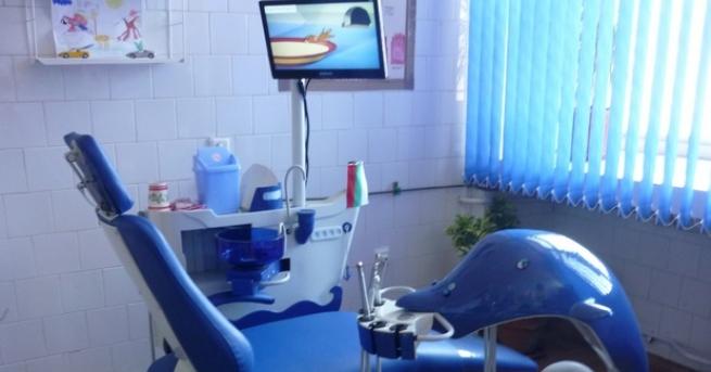 Традицията да се отбелязва на 9 февруари Световния ден на стоматолога става