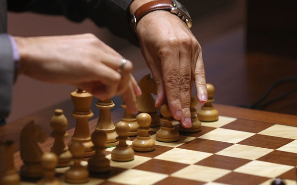 Цзю Вънцзюн защити световната си титла по шахмат при жените