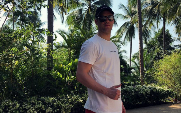 Байерн прати Нойер чак в Тайланд