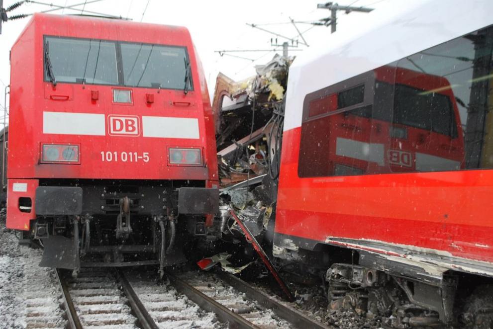 влак Австрия катастрофа