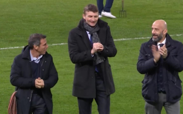 На специални гости се радваха феновете на Челси в двубоя