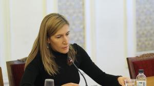 Николина Ангелкова