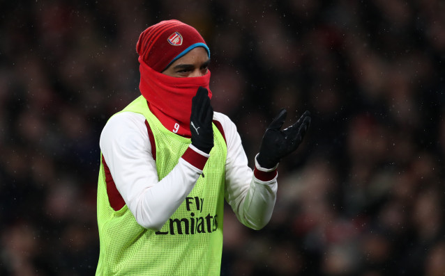 Нападателят на Арсенал Александър Лаказет ще отсъства от игра в следващите