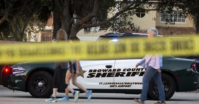Никълъс Круз който застреля 17 души в училище във Флорида