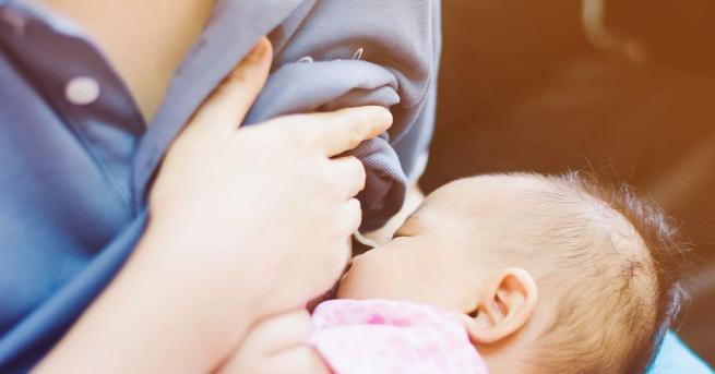 Tрансджендър женакърми бебе за пръв път Медицинският пробив е постигнат